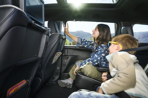 Chrysler’s CEO Says Buy The Minivan, And The Data Says He Really Needs You To