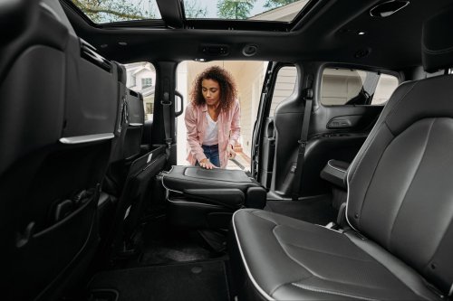 Chrysler’s CEO Says Buy The Minivan, And The Data Says He Really Needs You To