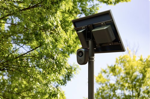 A 77-Year-Old Florida Retiree Found A Way To Beat Flock Cameras Without Touching Them