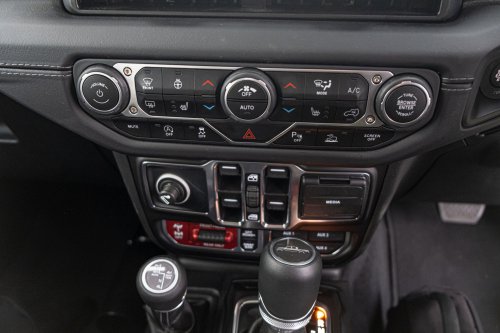 Jeep’s 2026 Gladiator Rubicon Proves You Don’t Buy This Truck With Your Head | Review