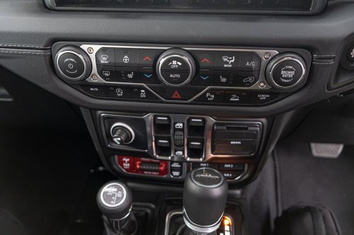 Jeep’s 2026 Gladiator Rubicon Proves You Don’t Buy This Truck With Your Head | Review