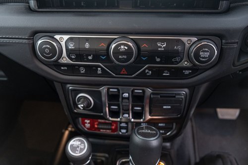 Jeep’s 2026 Gladiator Rubicon Proves You Don’t Buy This Truck With Your Head | Review