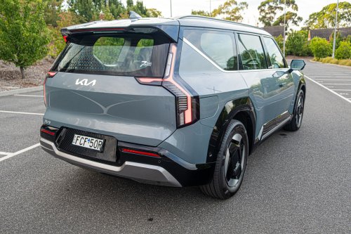 Kia’s 2026 EV9 Earth Gets The Hard Part Right And Stumbles On The Obvious One | Review