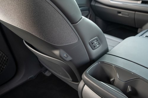 Kia’s 2026 EV9 Earth Gets The Hard Part Right And Stumbles On The Obvious One