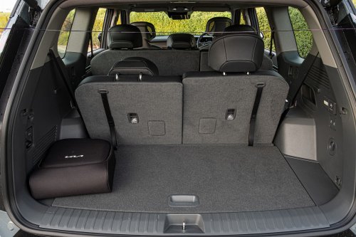 Kia’s 2026 EV9 Earth Gets The Hard Part Right And Stumbles On The Obvious One