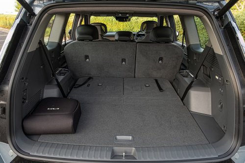 Kia’s 2026 EV9 Earth Gets The Hard Part Right And Stumbles On The Obvious One