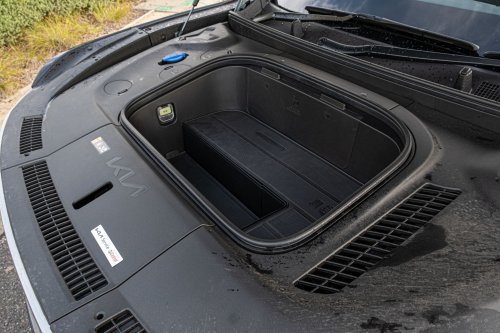 Kia’s 2026 EV9 Earth Gets The Hard Part Right And Stumbles On The Obvious One