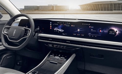 The Lincoln Corsair Is Back As An Overpriced, Chinese Import