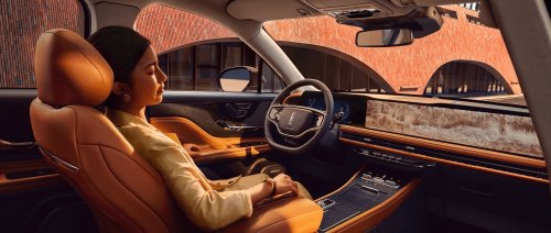 The Lincoln Corsair Is Back As An Overpriced, Chinese Import