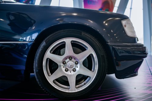 Mercedes Built Its Greatest Sedan With Porsche, And The Last One Ever Made Has 262 Miles On It