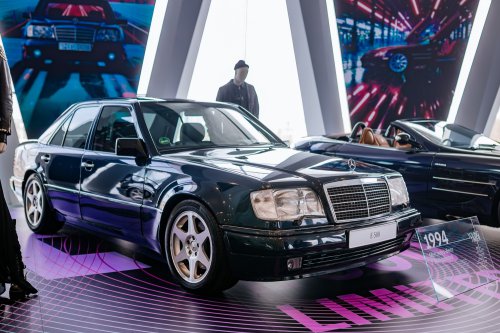 Mercedes Built Its Greatest Sedan With Porsche, And The Last One Ever Made Has 262 Miles On It