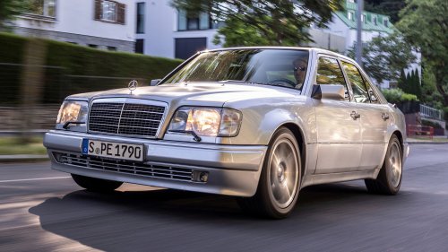 Mercedes Built Its Greatest Sedan With Porsche, And The Last One Ever Made Has 262 Miles On It