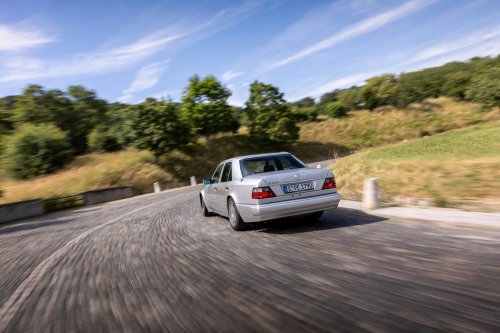 Mercedes Built Its Greatest Sedan With Porsche, And The Last One Ever Made Has 262 Miles On It