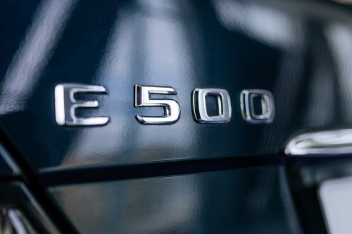 Mercedes Built Its Greatest Sedan With Porsche, And The Last One Ever Made Has 262 Miles On It