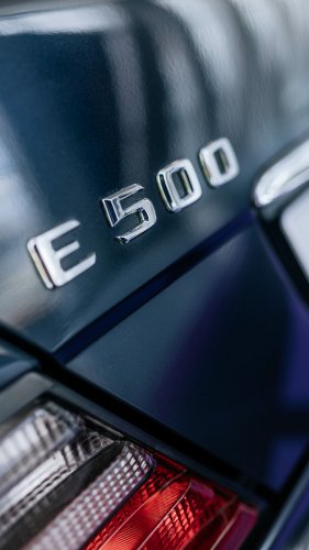 Mercedes Built Its Greatest Sedan With Porsche, And The Last One Ever Made Has 262 Miles On It