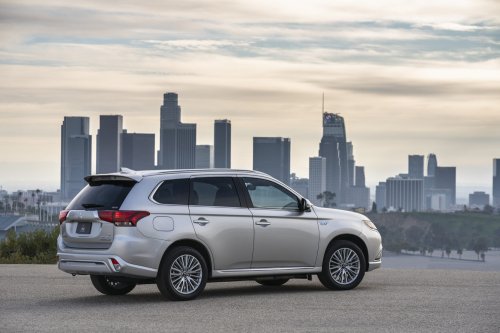 Mitsubishi, Mitsubishi Rarely Recalls Anything, Then 108,000 Outlanders Got A Letter
