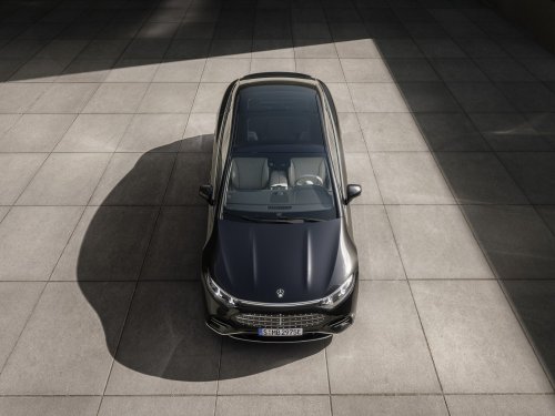 With A Yoke And More Range, The Failed Mercedes EQS Steps Into The Future