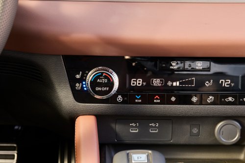 Mitsubishi’s New Hybrid Outlander Makes 174 HP And Barely Cracks 28 MPG