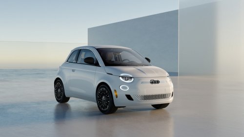 Fiat, Dealers Can’t Move The 500e At $15,000 Off. Fiat’s Response Is A $5,200 Price Hike