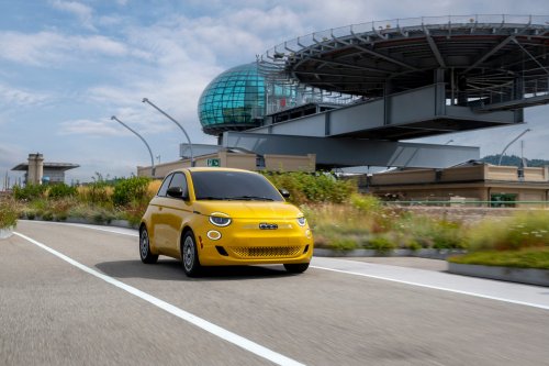 Fiat, Dealers Can’t Move The 500e At $15,000 Off. Fiat’s Response Is A $5,200 Price Hike