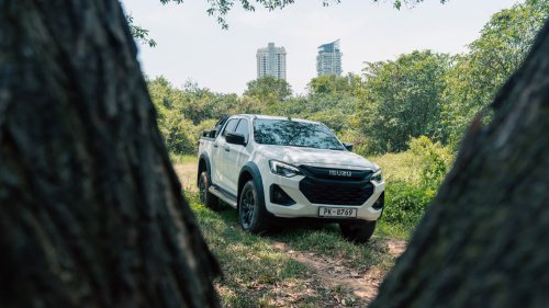 Isuzu’s 2026 D-Max Loses Every Spec Battle Against The Hilux And Ranger, And Buyers Don’t Care | Review