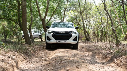 Isuzu’s 2026 D-Max Loses Every Spec Battle Against The Hilux And Ranger, And Buyers Don’t Care | Review