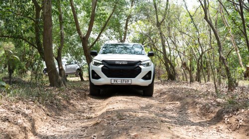 Isuzu’s 2026 D-Max Loses Every Spec Battle Against The Hilux And Ranger, And Buyers Don’t Care | Review