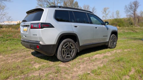 Jeep’s 2026 Cherokee Stopped Pretending To Be A Jeep, And It Drives Better For It
