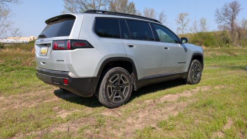 Jeep’s 2026 Cherokee Stopped Pretending To Be A Jeep, And It Drives Better For It