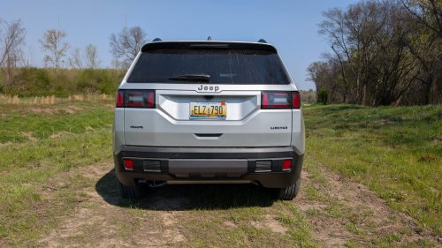 Jeep’s 2026 Cherokee Stopped Pretending To Be A Jeep, And It Drives Better For It