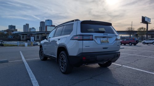 Jeep, Jeep Cherokee, Jeep’s 2026 Cherokee Stopped Pretending To Be A Jeep, And It Drives Better For It