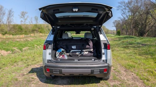 Jeep’s 2026 Cherokee Stopped Pretending To Be A Jeep, And It Drives Better For It