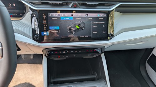 Jeep, Jeep’s 2026 Cherokee Stopped Pretending To Be A Jeep, And It Drives Better For It