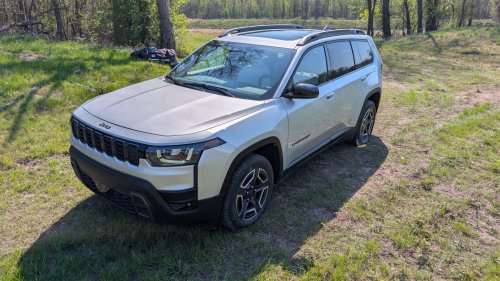 Jeep’s 2026 Cherokee Stopped Pretending To Be A Jeep, And It Drives Better For It