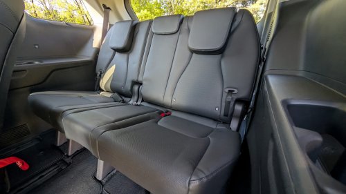 The 2026 Kia Carnival Hybrid Makes Most 3-Row SUVs Look Like Expensive Mistakes | Review