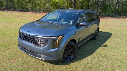 The 2026 Kia Carnival Hybrid Makes Most 3-Row SUVs Look Like Expensive Mistakes | Review