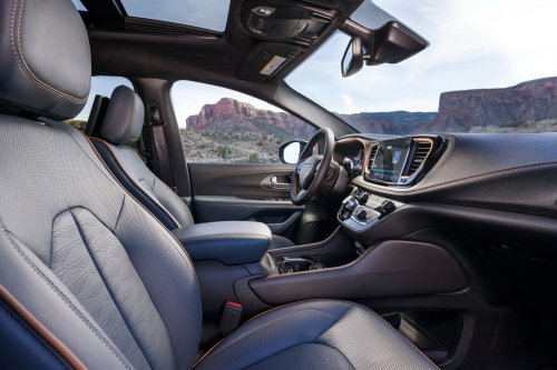 Chrysler Killed The Voyager And Pacifica Hybrid, And Now It’s Considering This