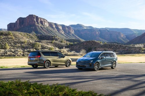Chrysler’s Already Slashing 2027 Pacifica Pricing A Month After Its Debut