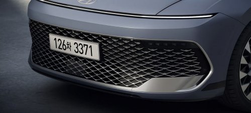 The $28K Flagship Hyundai Sedan Americans Called The Azera Closes In On Genesis