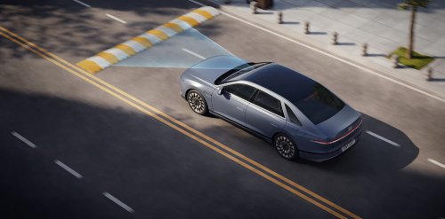 The $28K Flagship Hyundai Sedan Americans Called The Azera Closes In On Genesis
