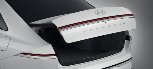 The $28K Flagship Hyundai Sedan Americans Called The Azera Closes In On Genesis