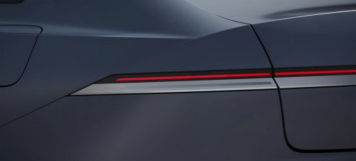 The $28K Flagship Hyundai Sedan Americans Called The Azera Closes In On Genesis