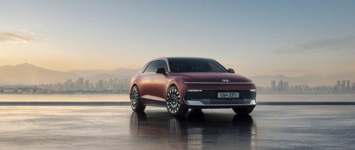 The $26K Flagship Hyundai Sedan Americans Called The Azera Got A Genesis-Level Interior