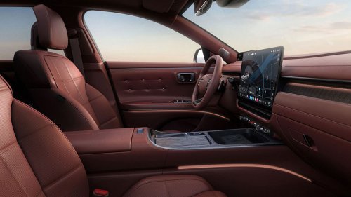 The $26K Flagship Hyundai Sedan Americans Called The Azera Got A Genesis-Level Interior