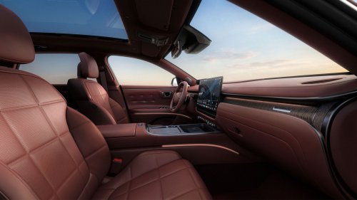 The $26K Flagship Hyundai Sedan Americans Called The Azera Got A Genesis-Level Interior