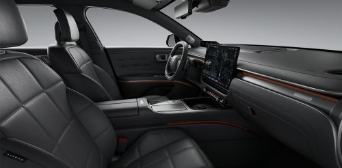 The $28K Flagship Hyundai Sedan Americans Called The Azera Closes In On Genesis
