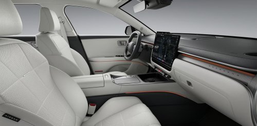 The $28K Flagship Hyundai Sedan Americans Called The Azera Closes In On Genesis