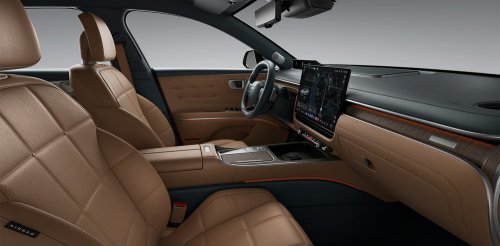 The $28K Flagship Hyundai Sedan Americans Called The Azera Closes In On Genesis