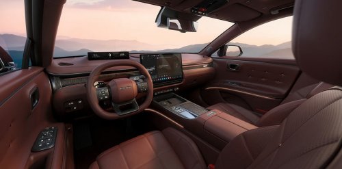 The $28K Flagship Hyundai Sedan Americans Called The Azera Closes In On Genesis