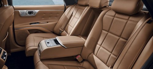The $28K Flagship Hyundai Sedan Americans Called The Azera Closes In On Genesis